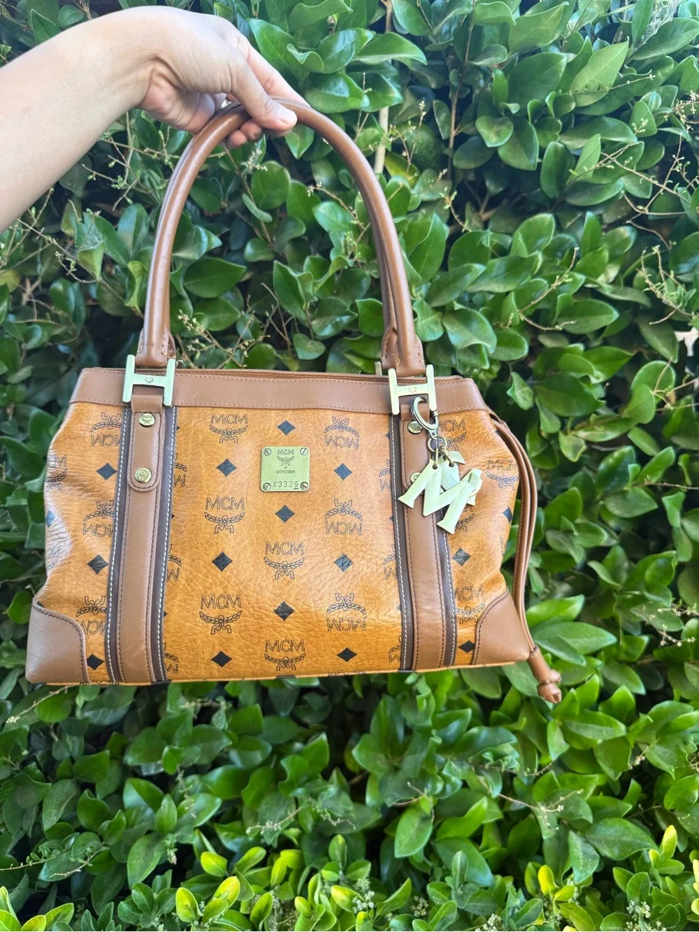 VINTAGE y2k monogram MCM COGNAC VISETOS with gold charm top handle Shoulder bag